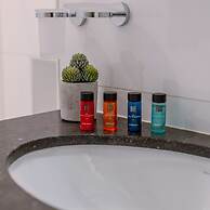 Lovely and Spacious Apartment on top Location