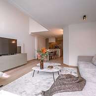 Lovely and Spacious Apartment on top Location