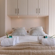 Lovely and Spacious Apartment on top Location