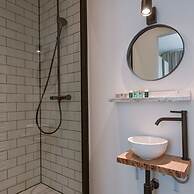 Spacious and Warmly Furnished Apartment