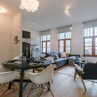 Modern Apartment Located at Historical Main Square