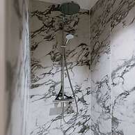 Modern Apartment Located at Historical Main Square