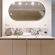 Stunning Apartment at the Grand Market of Antwerp