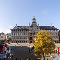 Stunning Apartment at the Grand Market of Antwerp