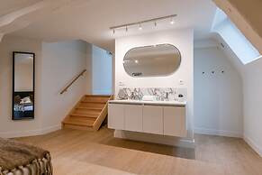 Stunning Apartment at the Grand Market of Antwerp