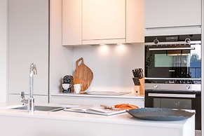 Family Apartment Located by the sea