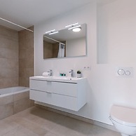 Family Apartment Located by the sea