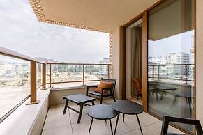 Family Apartment Located by the sea