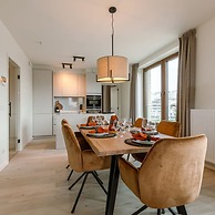 Family Apartment Located by the sea