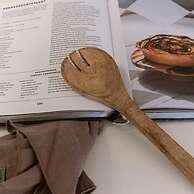 Bright Apartment Only 5 Minutes From the Beach