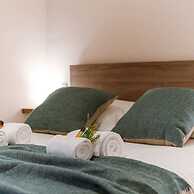 Bright Apartment Only 5 Minutes From the Beach