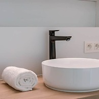 Cosy Apartment With Terrace Overlooking the sea