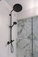 Cosy Apartment With Terrace Overlooking the sea