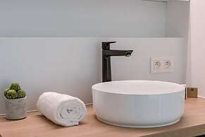 Cosy Apartment With Terrace Overlooking the sea