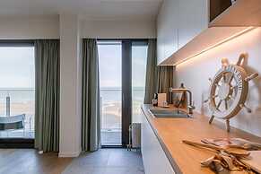 Cosy Apartment With Terrace Overlooking the sea