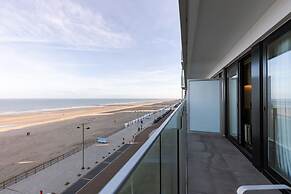 Cosy Apartment With Terrace Overlooking the sea