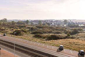 Cosy Apartment With Terrace Overlooking the sea