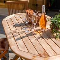 Family-friendly House With Sunny Terrace and Garden