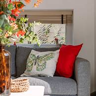 Family-friendly House With Sunny Terrace and Garden