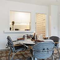 Charming Apartment Near the sea