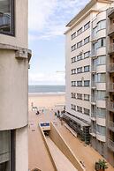 Warm Cozy Lateral Seaview Apartment