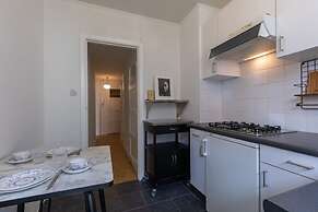 Warm Cozy Lateral Seaview Apartment