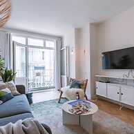 Warm Cozy Lateral Seaview Apartment