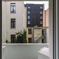 Warm Cozy Lateral Seaview Apartment