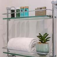 Warm Cozy Lateral Seaview Apartment