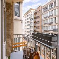 Warm Cozy Lateral Seaview Apartment