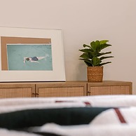 Warm Cozy Lateral Seaview Apartment