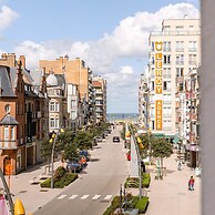 Lovely Apartment With Lateral sea View