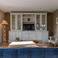 Beautiful and Authentic Apartment Nearby the Beach