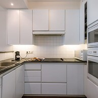 Spacious Apartment With Terrace and Sea-view