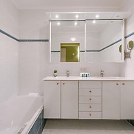 Spacious Apartment With Terrace and Sea-view