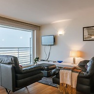 Spacious Apartment With Terrace and Sea-view