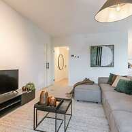 Beautiful Apartment With Terrace and Parking