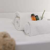 Beautiful Apartment With Terrace and Parking