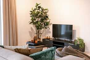 Beautiful Apartment With Terrace and Parking