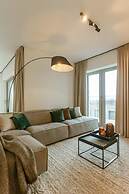 Beautiful Apartment With Terrace and Parking