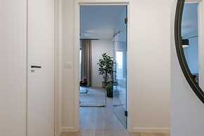 Beautiful Apartment With Terrace and Parking