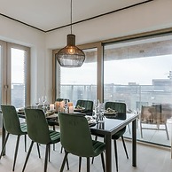 Beautiful Apartment With Terrace and Parking