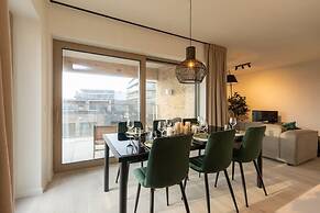 Beautiful Apartment With Terrace and Parking