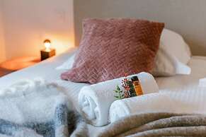 Beautiful Apartment With Terrace and Parking