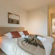 Beautiful Apartment With Terrace and Parking