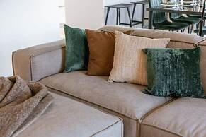 Beautiful Apartment With Terrace and Parking