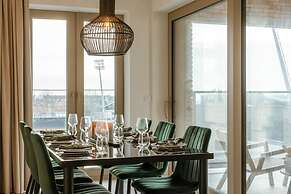 Beautiful Apartment With Terrace and Parking