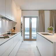 Beautiful Apartment With Terrace and Parking