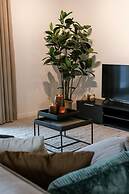 Beautiful Apartment With Terrace and Parking