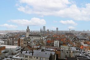 Bright Studio Near the Beach